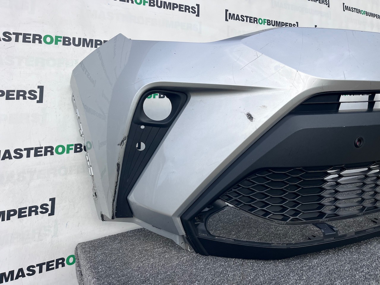 Toyota C-hr Chr Mk1 Lift 2021-2023 Front Bumper 4 Pdc Genuine [t612]