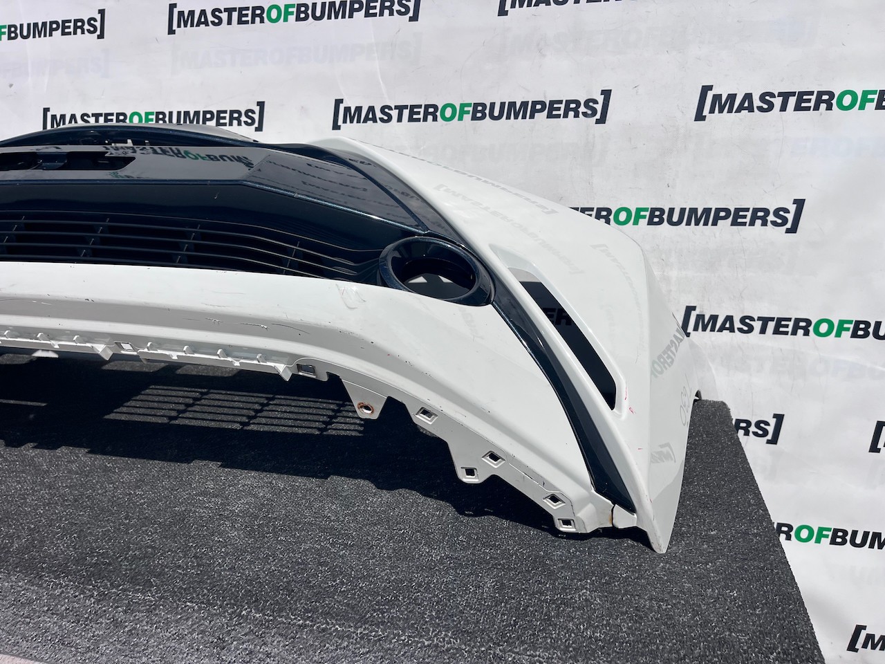Toyota Aygo Style Trend Hatchback 2014-2017 Front Bumper Genuine [t630]