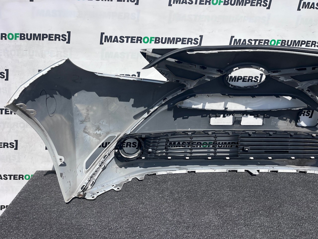 Toyota Aygo Style Trend Hatchback 2014-2017 Front Bumper Genuine [t630]