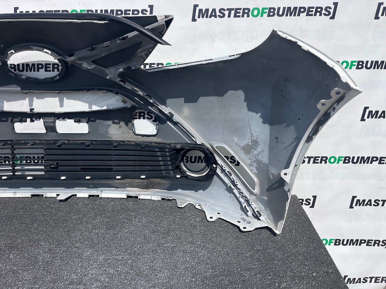 Toyota Aygo Style Trend Hatchback 2014-2017 Front Bumper Genuine [t630]