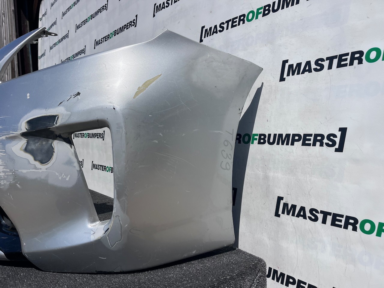 Toyota Prius Hybrid Hatchback Lift 2012-2015 Front Bumper No Pdc Genuine [t639]