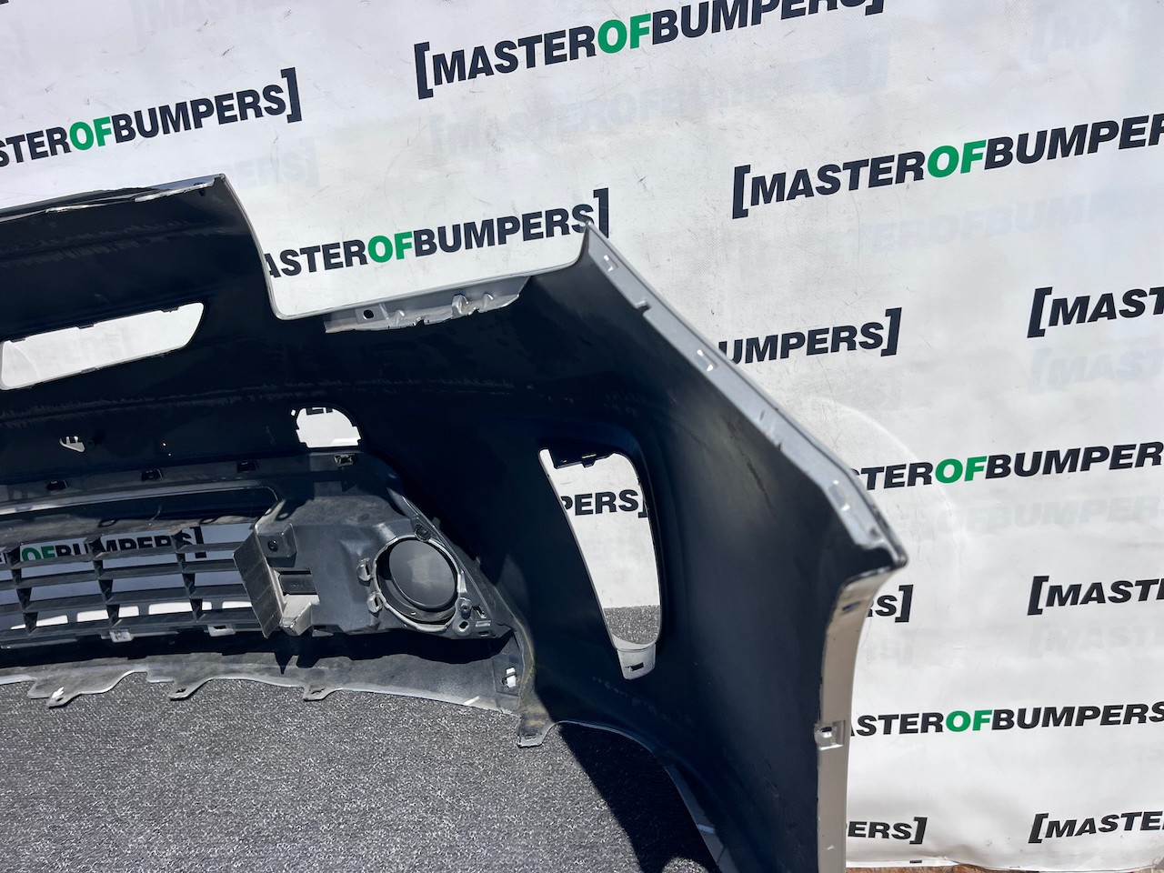Toyota Prius Hybrid Hatchback Lift 2012-2015 Front Bumper No Pdc Genuine [t639]