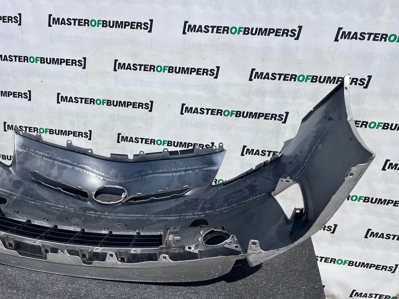 Toyota Prius Hybrid Hatchback Lift 2012-2015 Front Bumper No Pdc Genuine [t639]