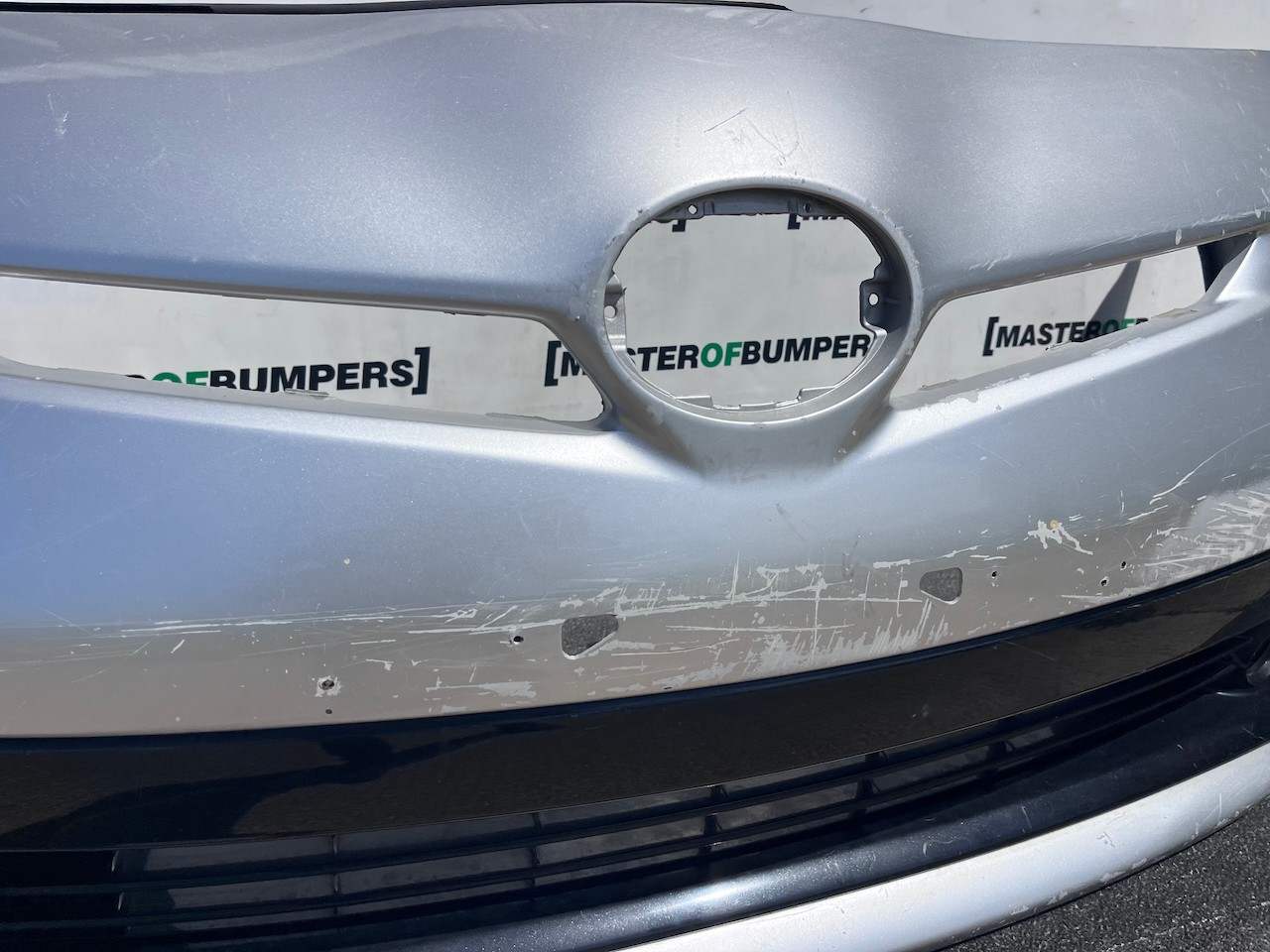 Toyota Prius Hybrid Hatchback Lift 2012-2015 Front Bumper No Pdc Genuine [t639]
