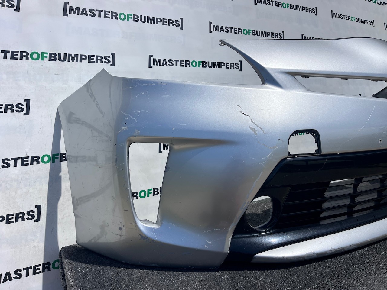Toyota Prius Hybrid Hatchback Lift 2012-2015 Front Bumper No Pdc Genuine [t639]