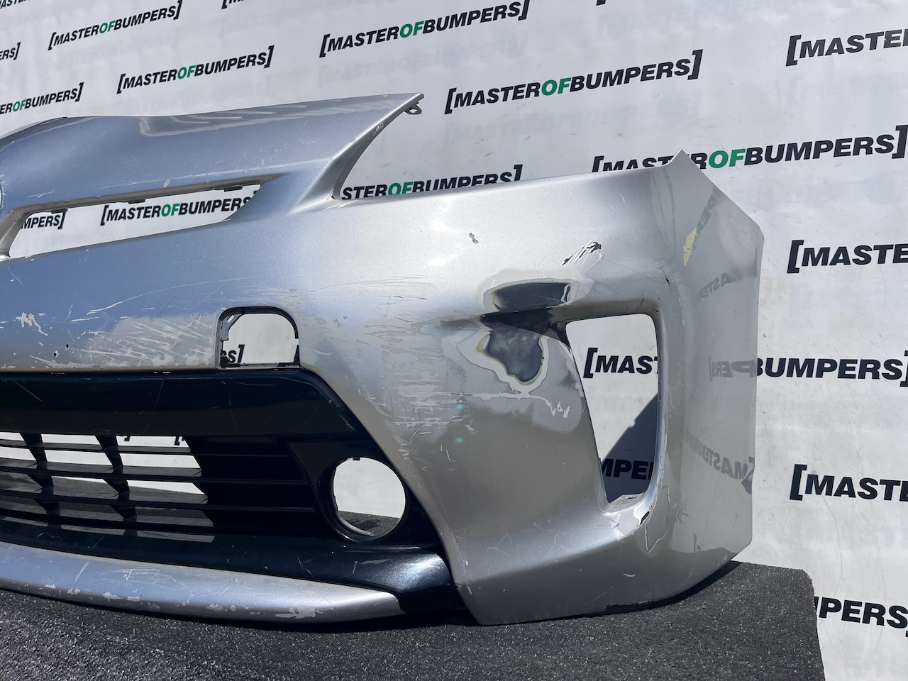Toyota Prius Hybrid Hatchback Lift 2012-2015 Front Bumper No Pdc Genuine [t639]
