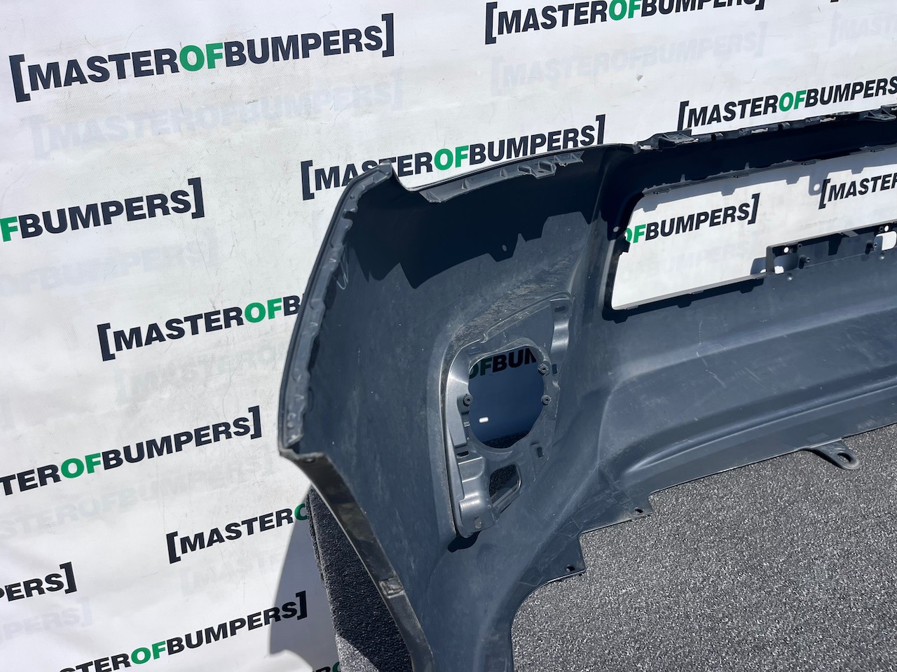 Toyota Hilux Double Cab Pickup Mk8 2016-2020 Front Bumper Texture Genuine [t642]