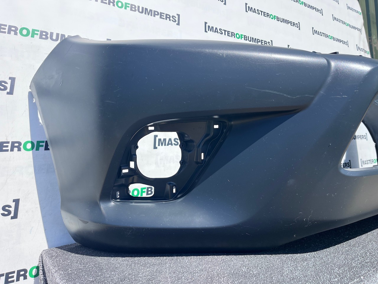 Toyota Hilux Double Cab Pickup Mk8 2016-2020 Front Bumper Texture Genuine [t642]