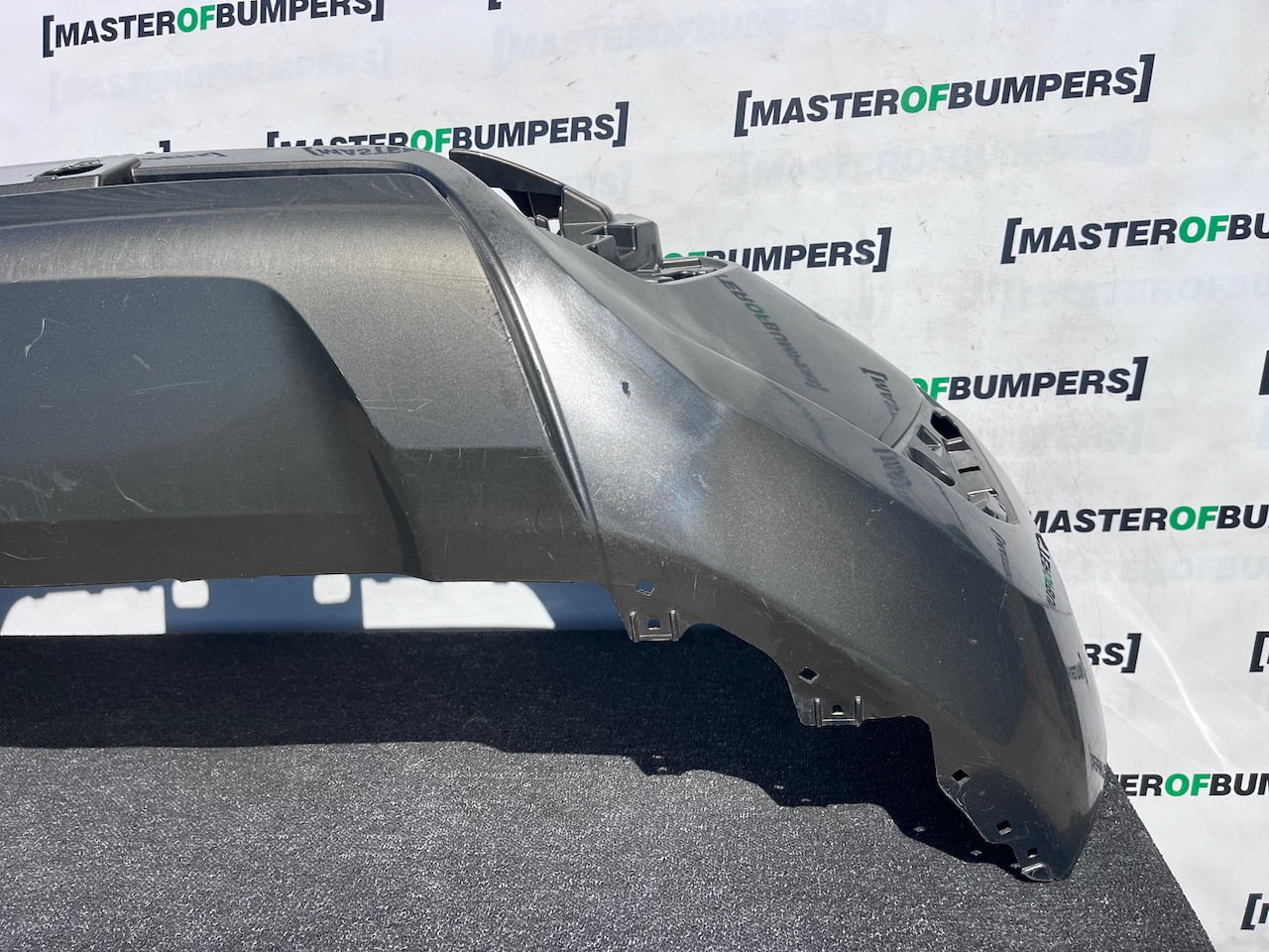 Toyota Hilux Icon Active Mk8 Lift 2021-2024 Front Bumper Jets Genuine [t646]