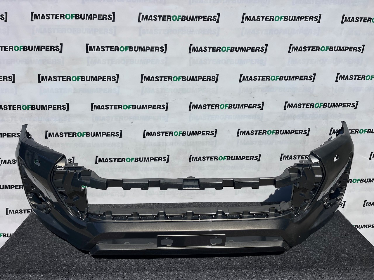 Toyota Hilux Icon Active Mk8 Lift 2021-2024 Front Bumper Jets Genuine [t646]