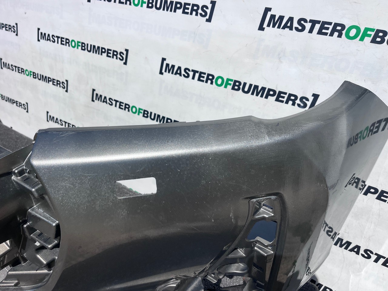 Toyota Hilux Icon Active Mk8 Lift 2021-2024 Front Bumper Jets Genuine [t646]