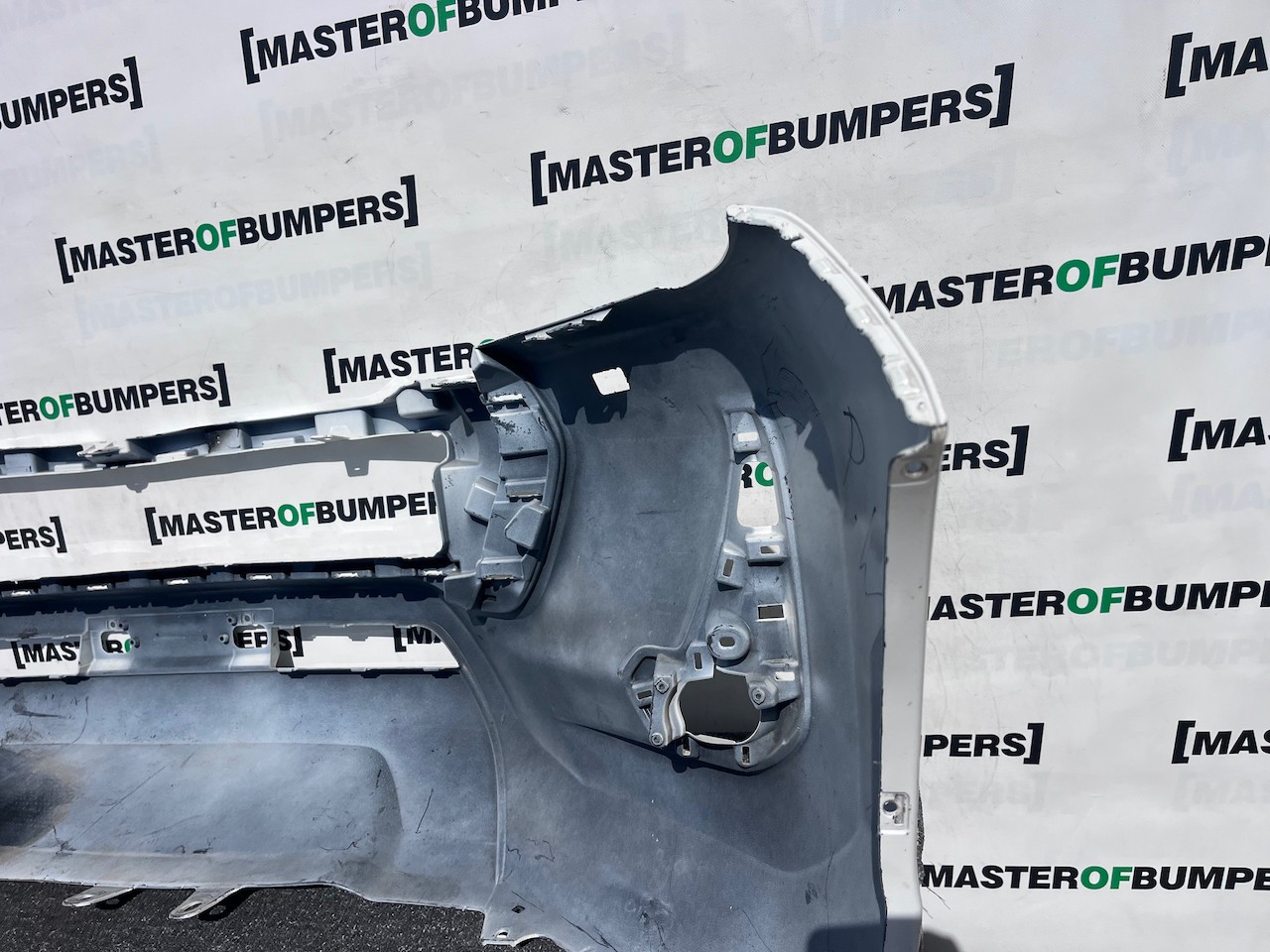 Toyota Hilux Icon Active Mk8 Lift 2021-2024 Front Bumper Jets Genuine [t647]