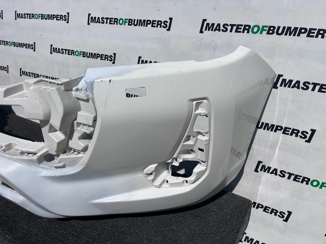 Toyota Hilux Icon Active Mk8 Lift 2021-2024 Front Bumper Jets Genuine [t647]