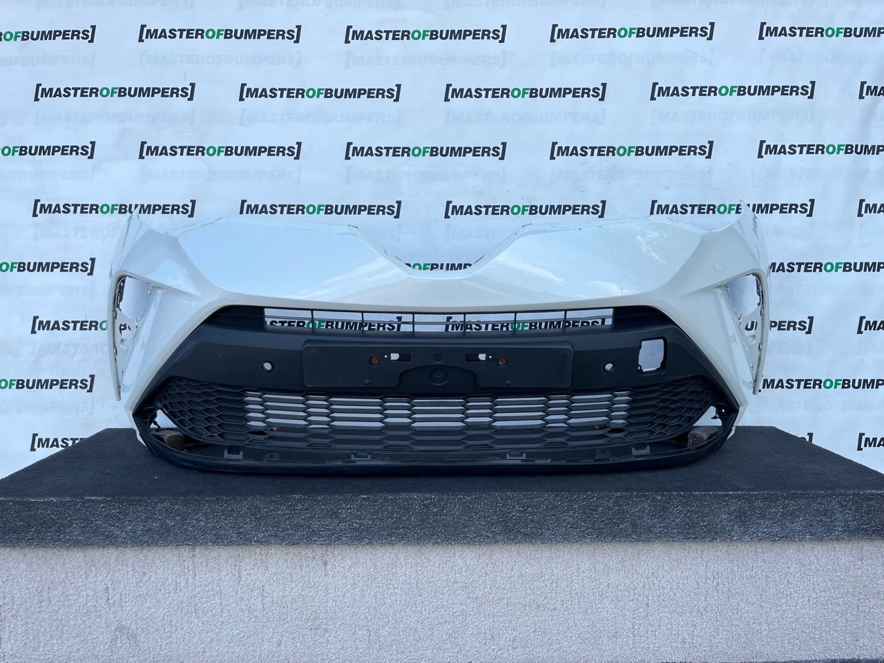 Toyota C-hr Chr Mk1 Facelift 2021-2023 Front Bumper 6 Pdc Genuine [t656]