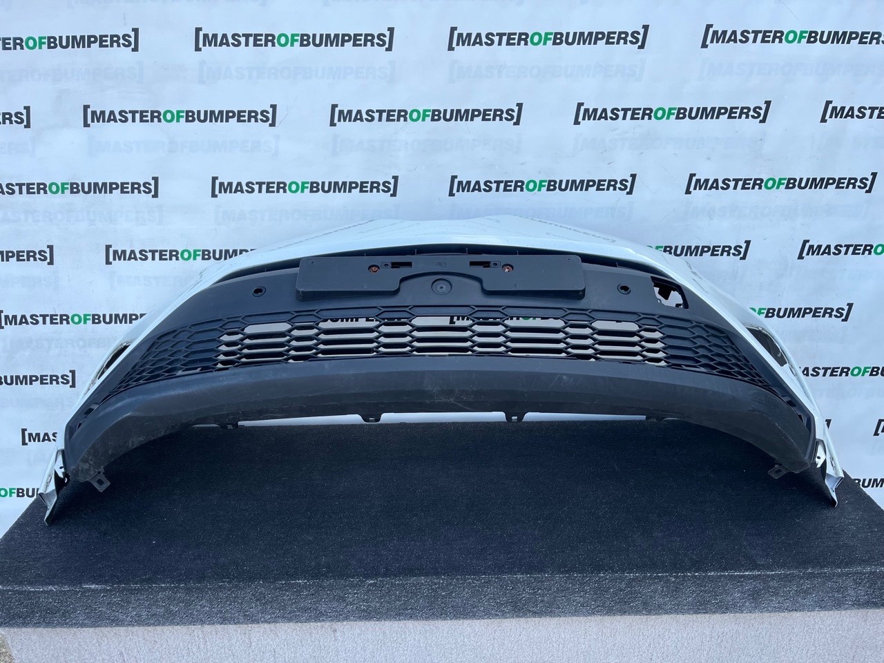 Toyota C-hr Chr Mk1 Facelift 2021-2023 Front Bumper 6 Pdc Genuine [t656]