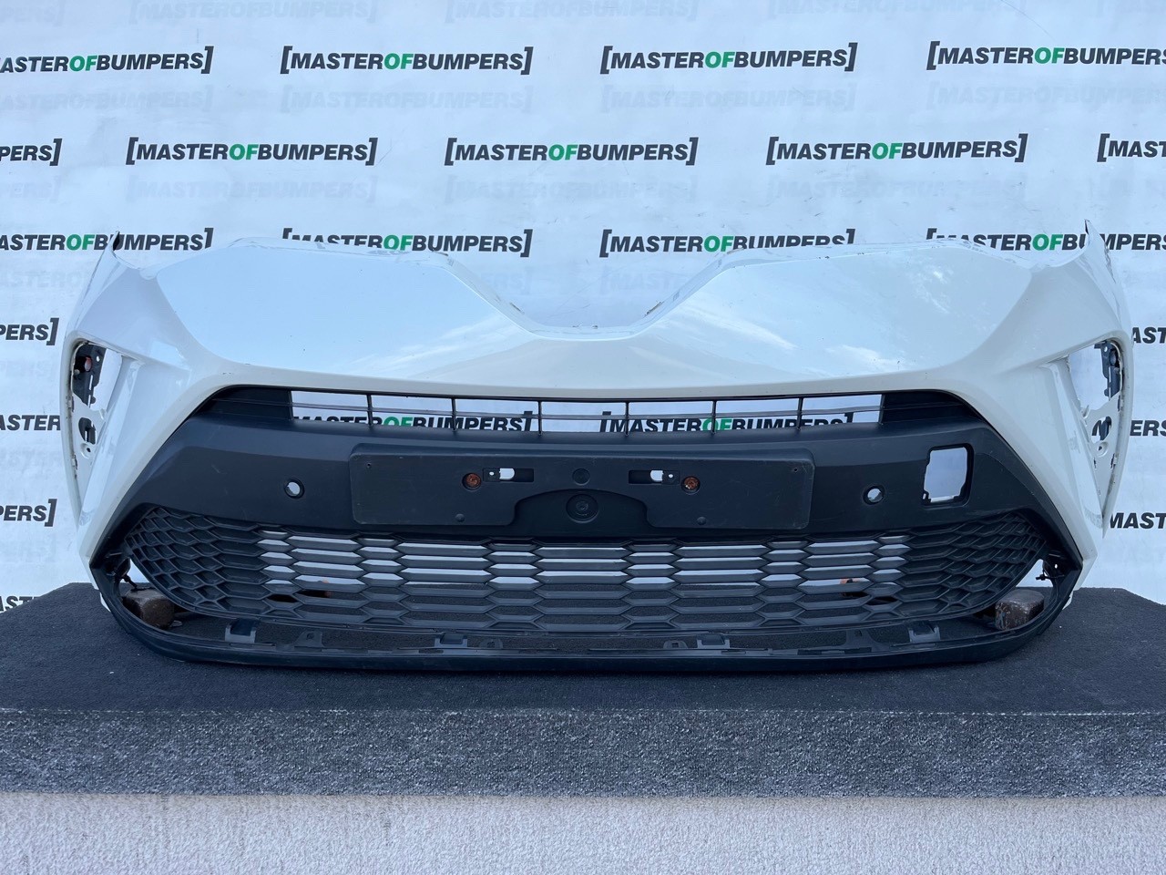Toyota C-hr Chr Mk1 Facelift 2021-2023 Front Bumper 6 Pdc Genuine [t656]