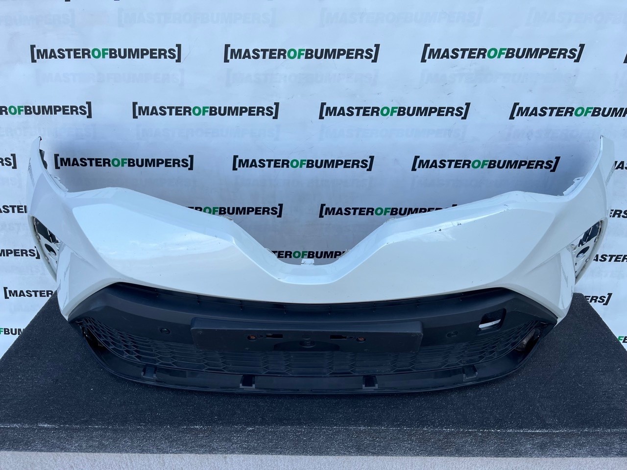 Toyota C-hr Chr Mk1 Facelift 2021-2023 Front Bumper 6 Pdc Genuine [t656]