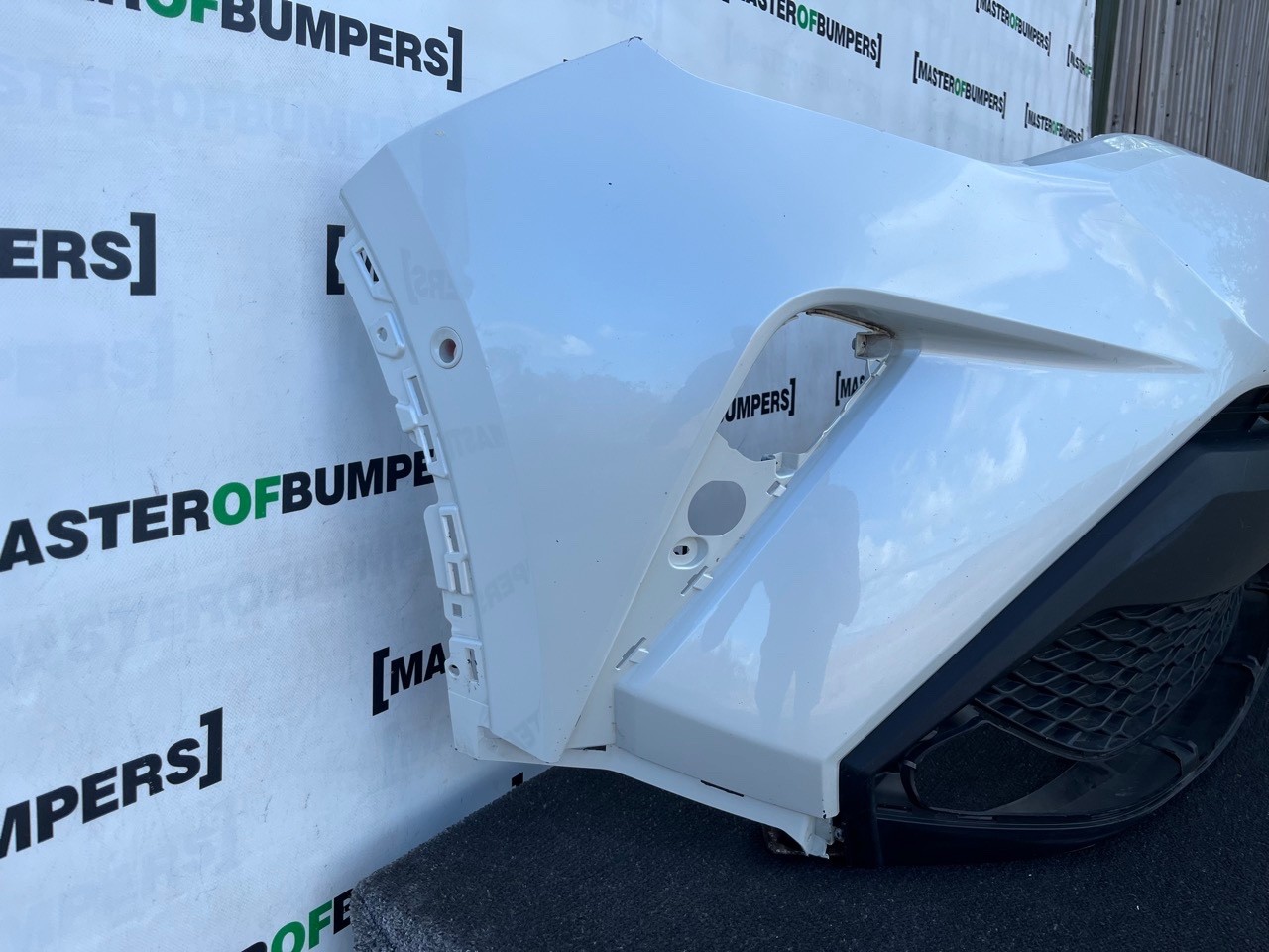 Toyota C-hr Chr Mk1 Facelift 2021-2023 Front Bumper 6 Pdc Genuine [t656]