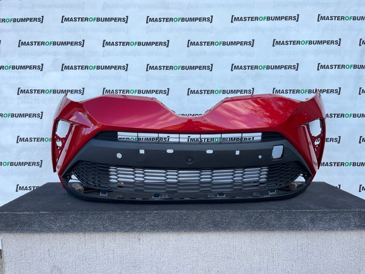 Toyota C-hr Chr Mk1 Facelift 2021-2023 Front Bumper 6 Pdc Genuine [t657]