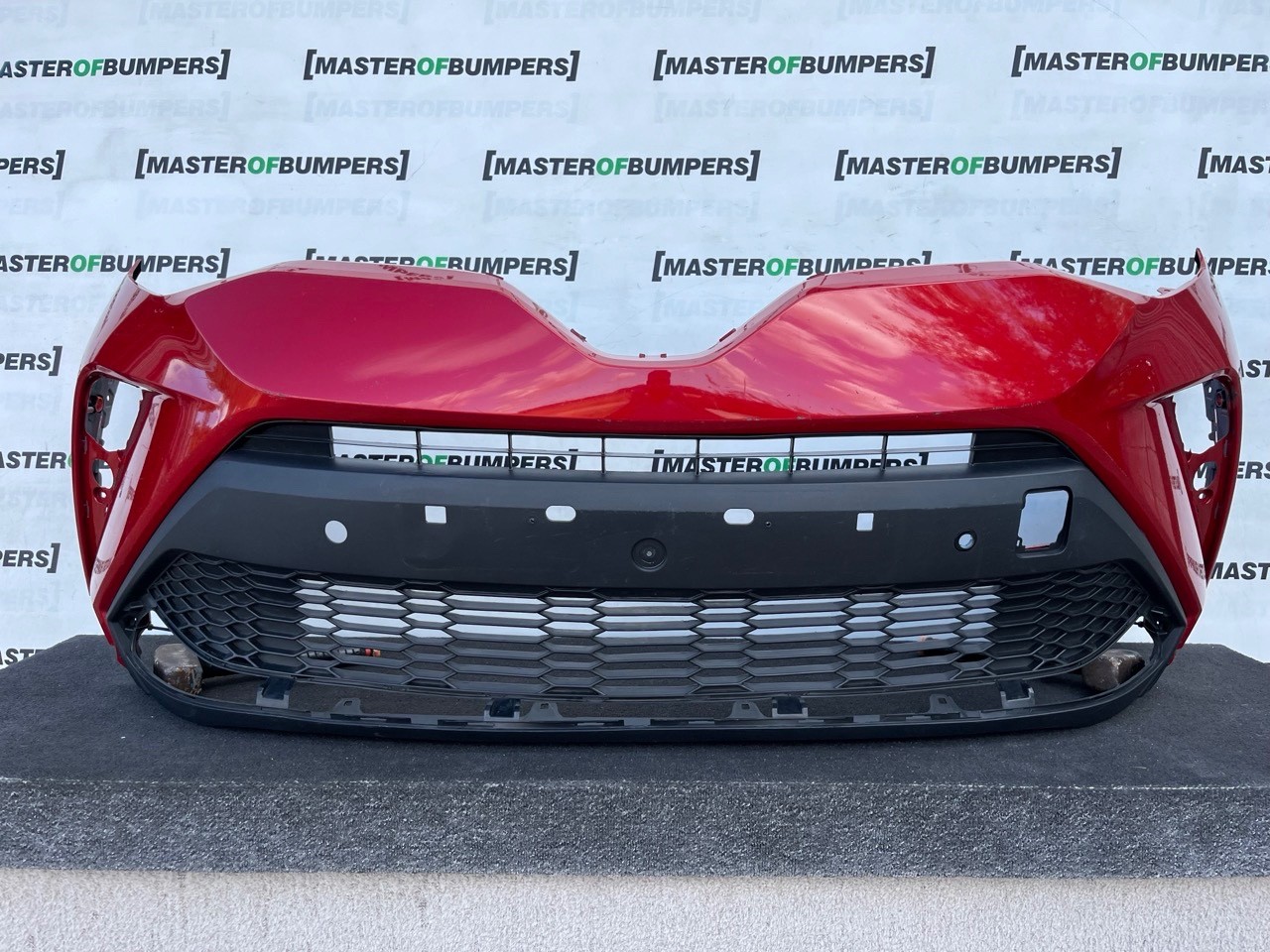 Toyota C-hr Chr Mk1 Facelift 2021-2023 Front Bumper 6 Pdc Genuine [t657]