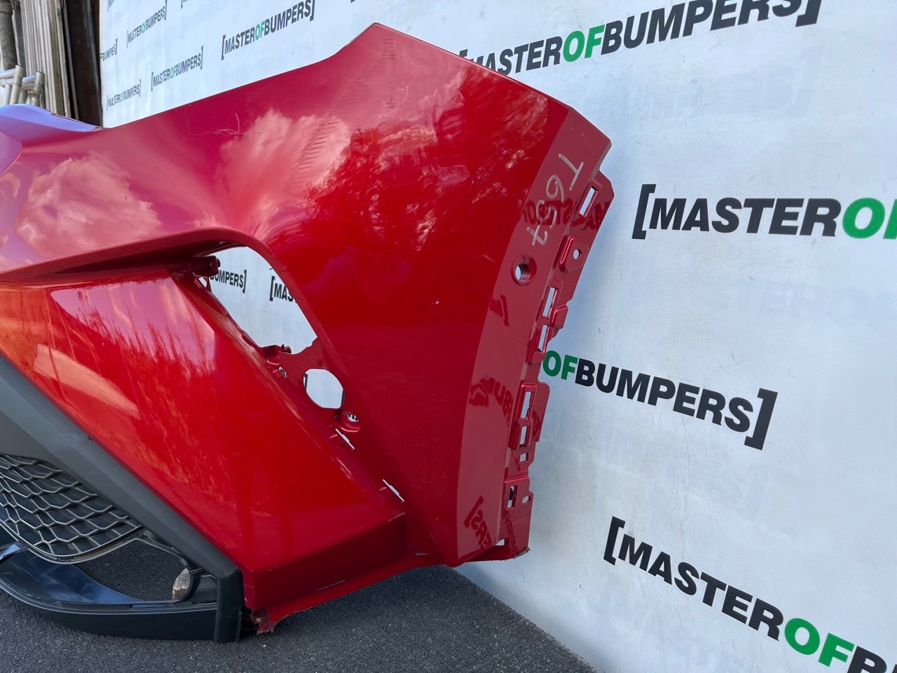 Toyota C-hr Chr Mk1 Facelift 2021-2023 Front Bumper 6 Pdc Genuine [t657]
