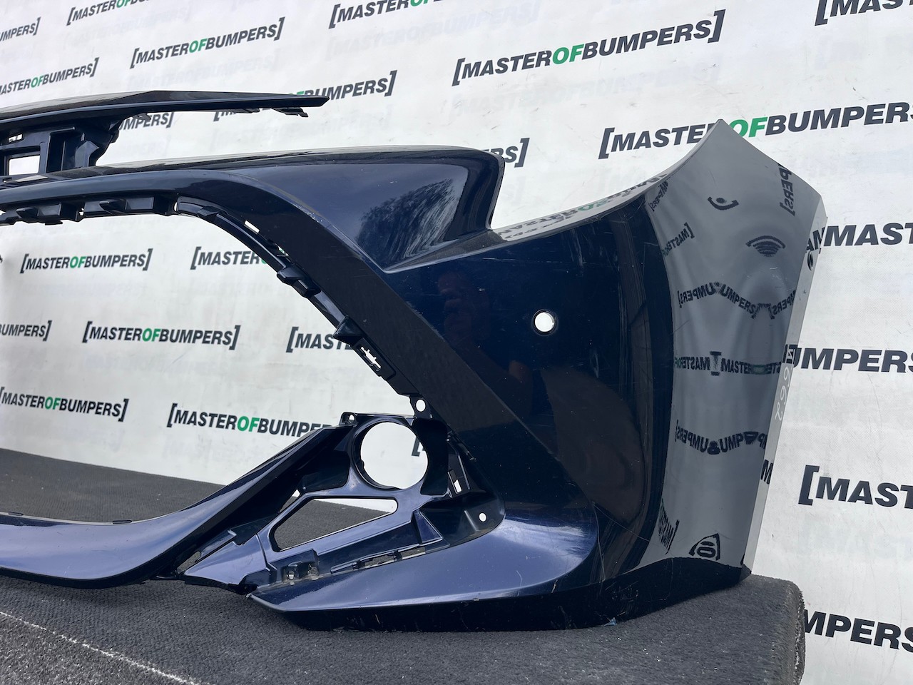 Toyota Corolla Icon Hybrid Estate 2019-2023 Front Bumper 4 Pdc Genuine [t662]