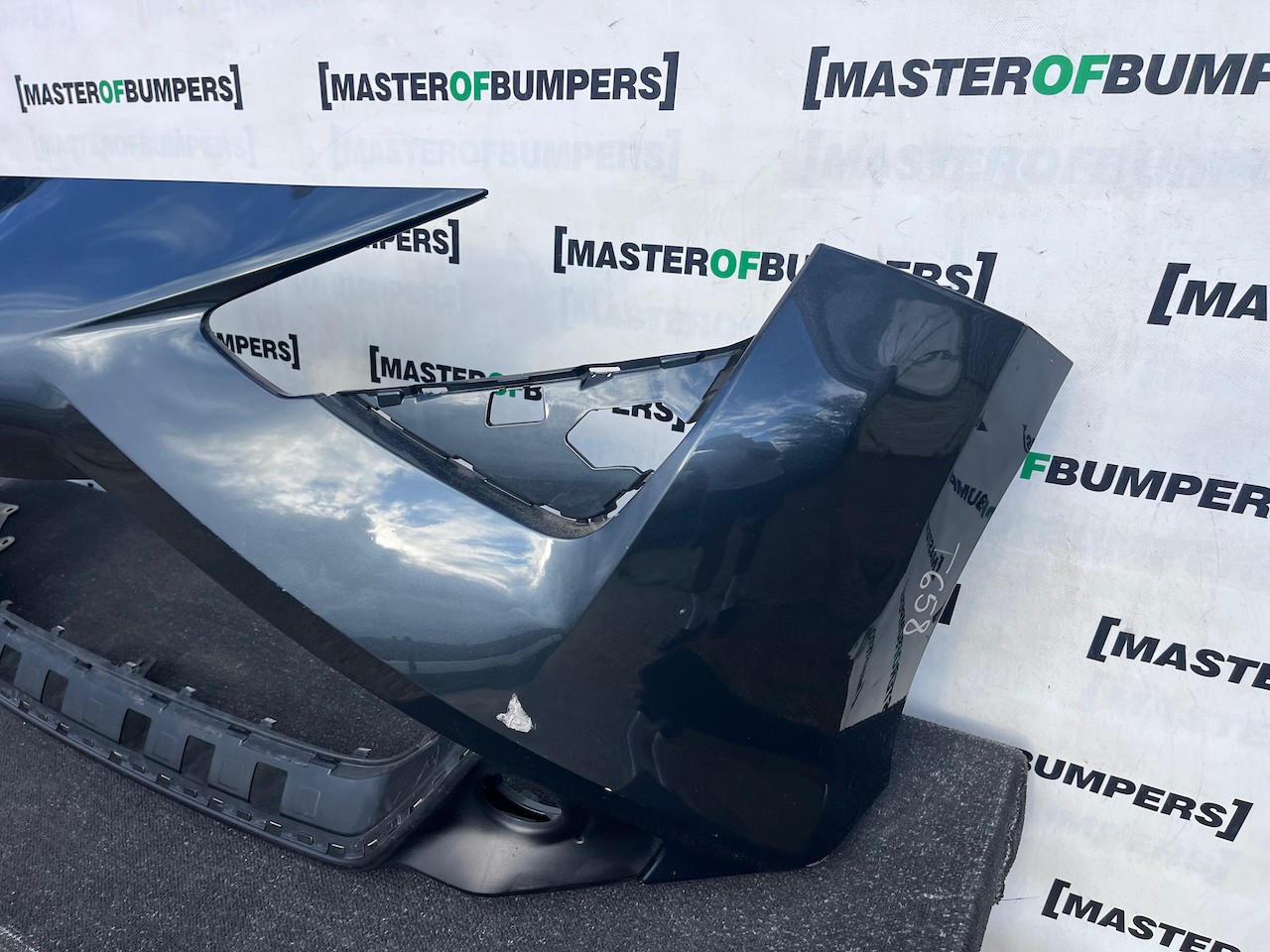 Toyota Aygo Style Trend Hatchback Lift 2018-2020 Front Bumper Genuine [t658]