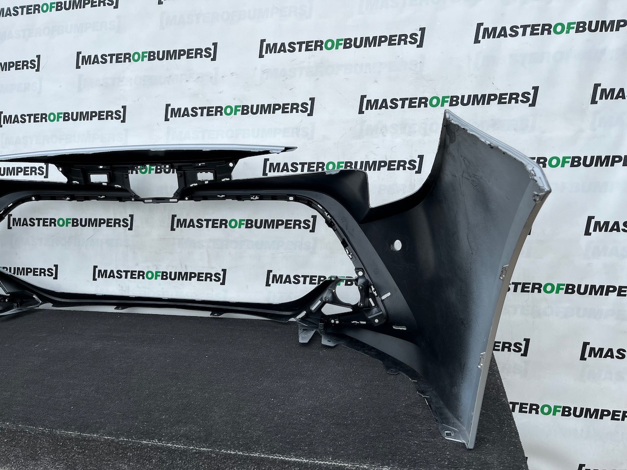 Toyota Corolla Design Hybrid Estate 2024-2026 Front Bumper 4 Pdc Genuine [t674]