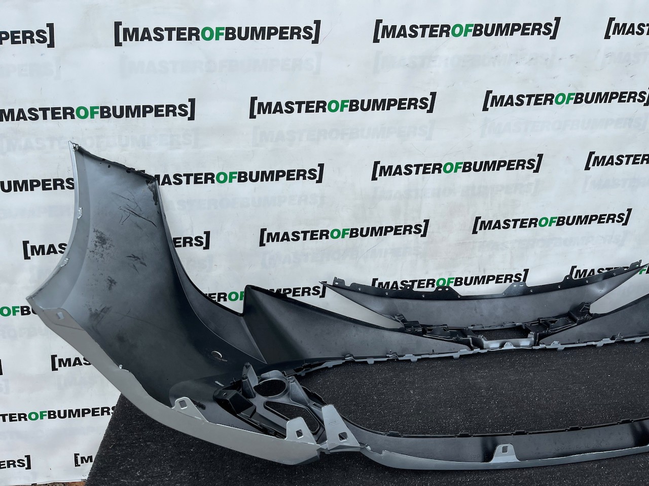 Toyota Corolla Design Hybrid Estate 2024-2026 Front Bumper 4 Pdc Genuine [t674]
