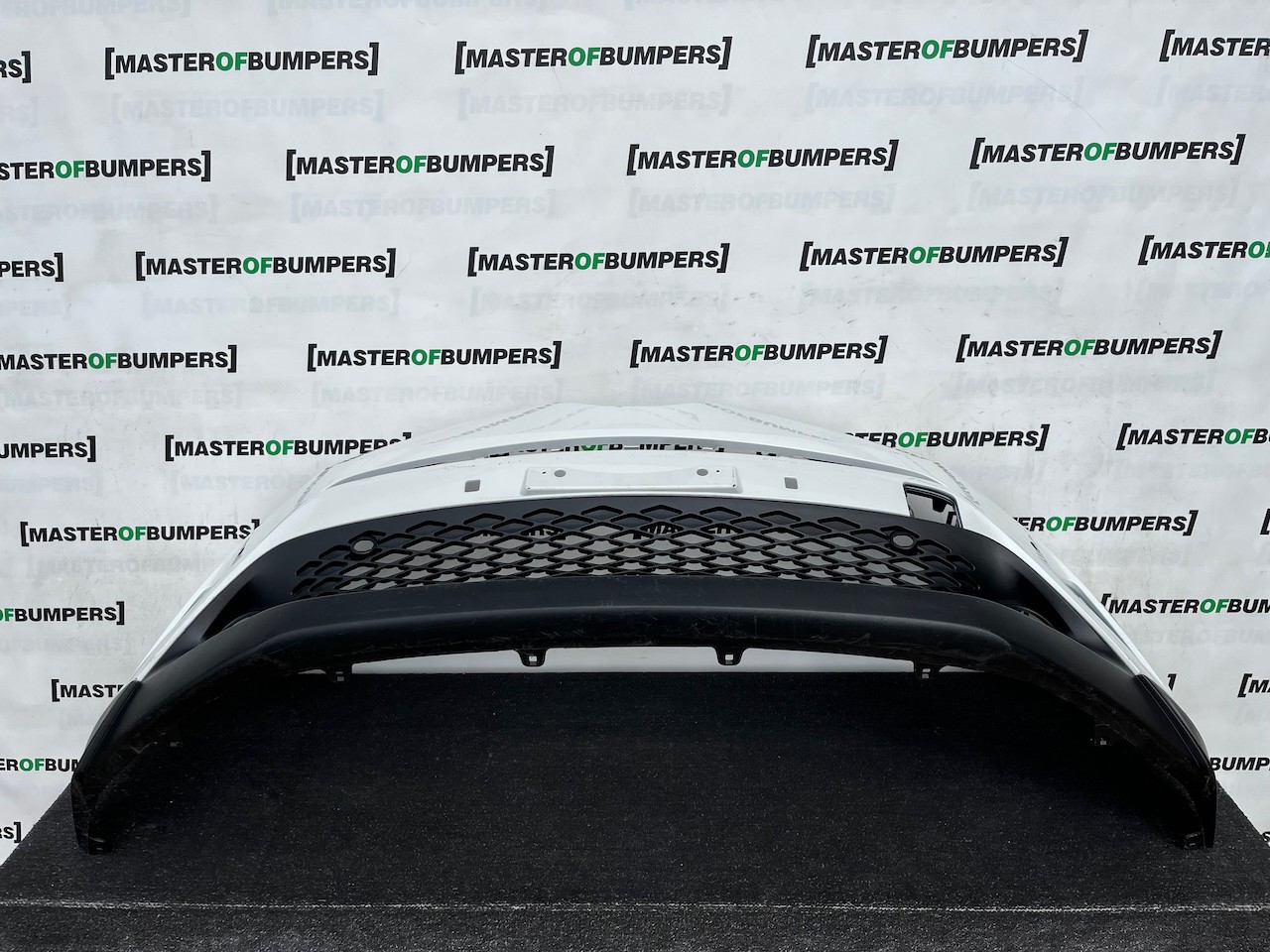 Toyota C-hr Chr Excel Dynamic 2016-2020 Front Bumper 6 Pdc Genuine [t680]