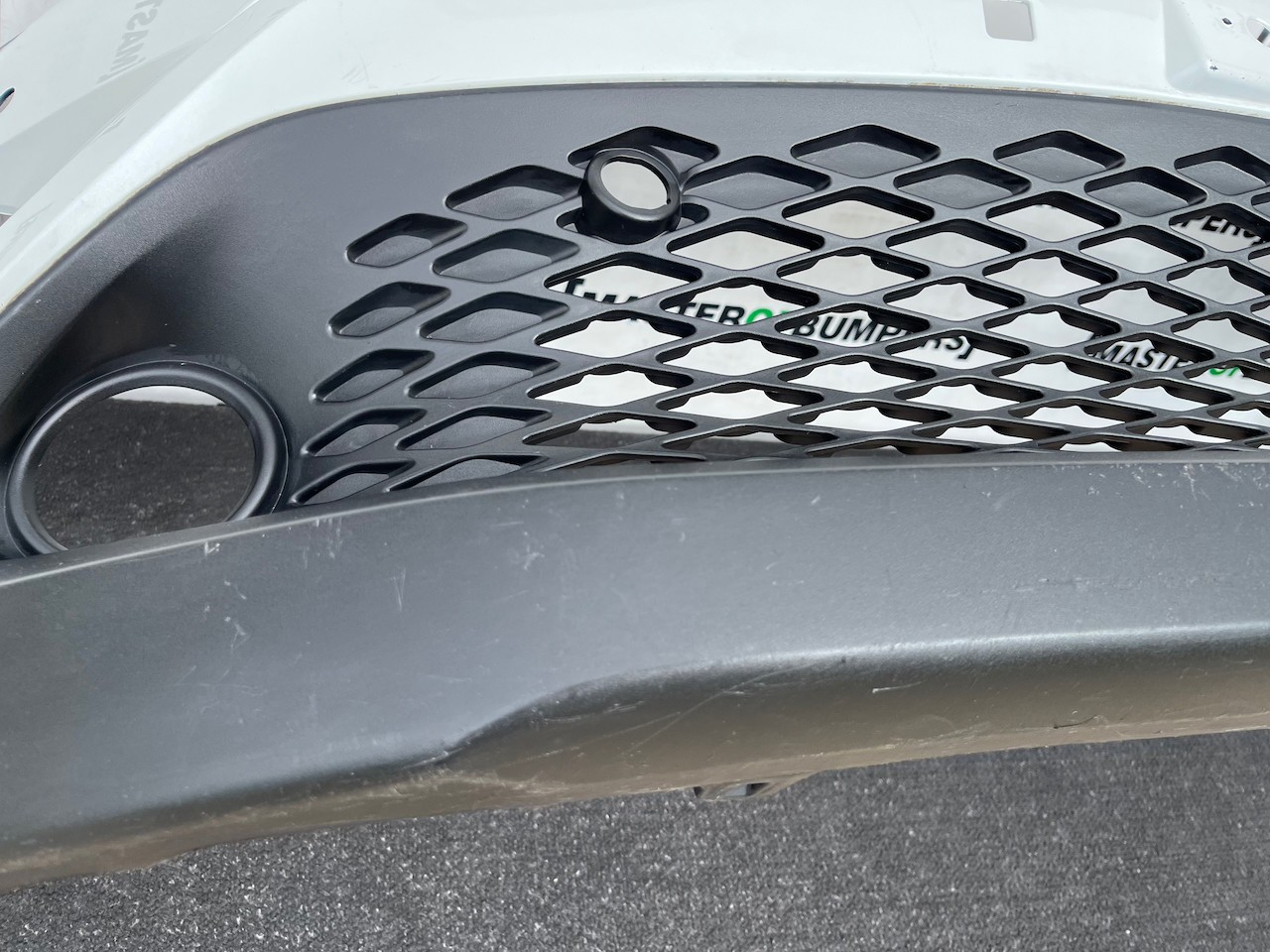 Toyota C-hr Chr Excel Dynamic 2016-2020 Front Bumper 6 Pdc Genuine [t680]