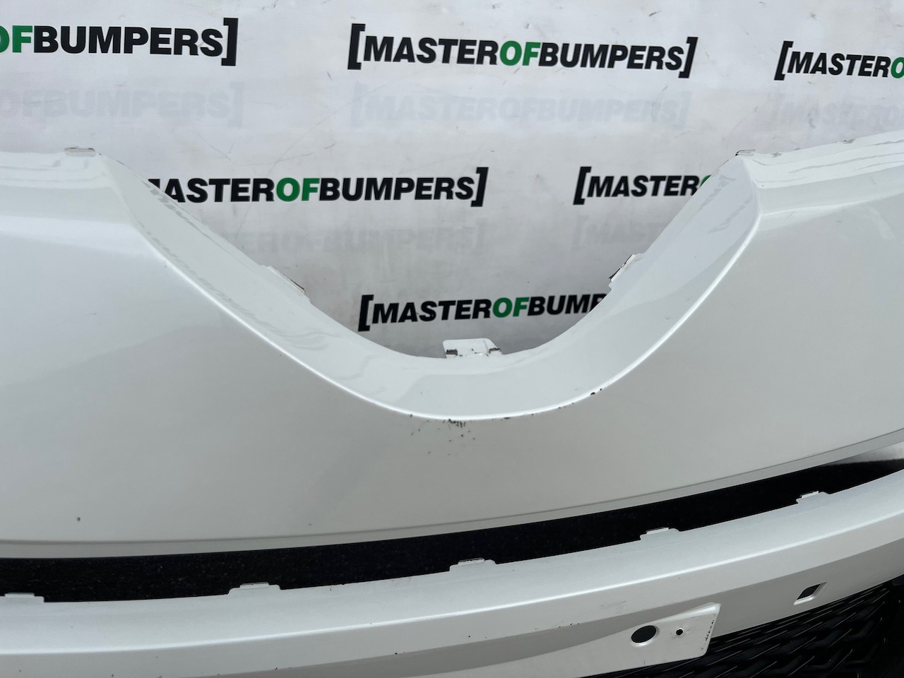 Toyota C-hr Chr Excel Dynamic 2016-2020 Front Bumper 6 Pdc Genuine [t680]