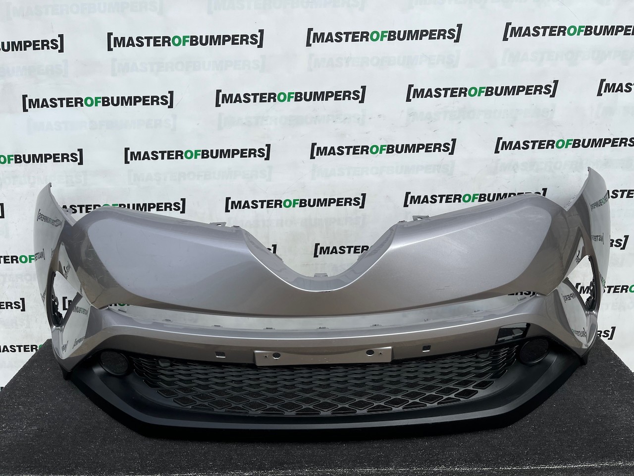 Toyota C-hr Chr Excel Dynamic 2016-2020 Front Bumper 6 Pdc Genuine [t681]