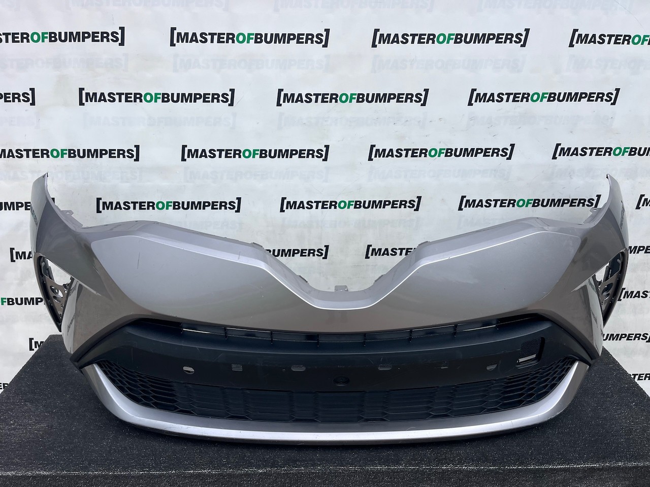 Toyota C-hr Chr Mk1 Facelift 2021-2023 Front Bumper 6 Pdc Genuine [t686]