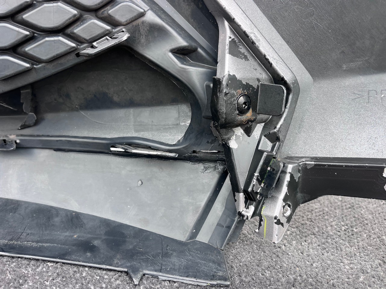 Toyota C-hr Chr Mk1 Facelift 2021-2023 Front Bumper 6 Pdc Genuine [t686]