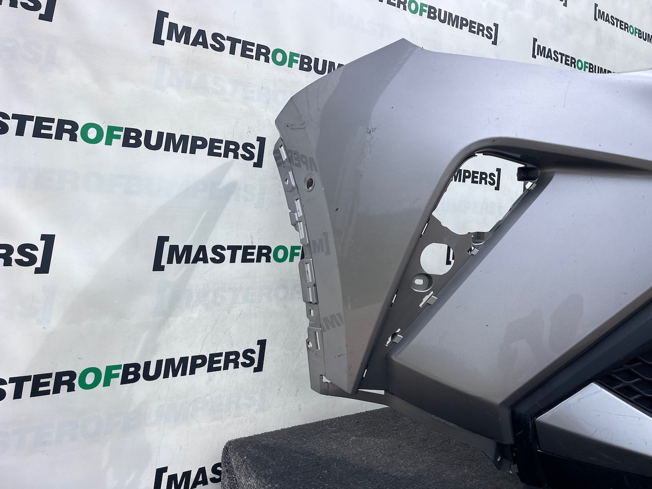 Toyota C-hr Chr Mk1 Facelift 2021-2023 Front Bumper 6 Pdc Genuine [t686]