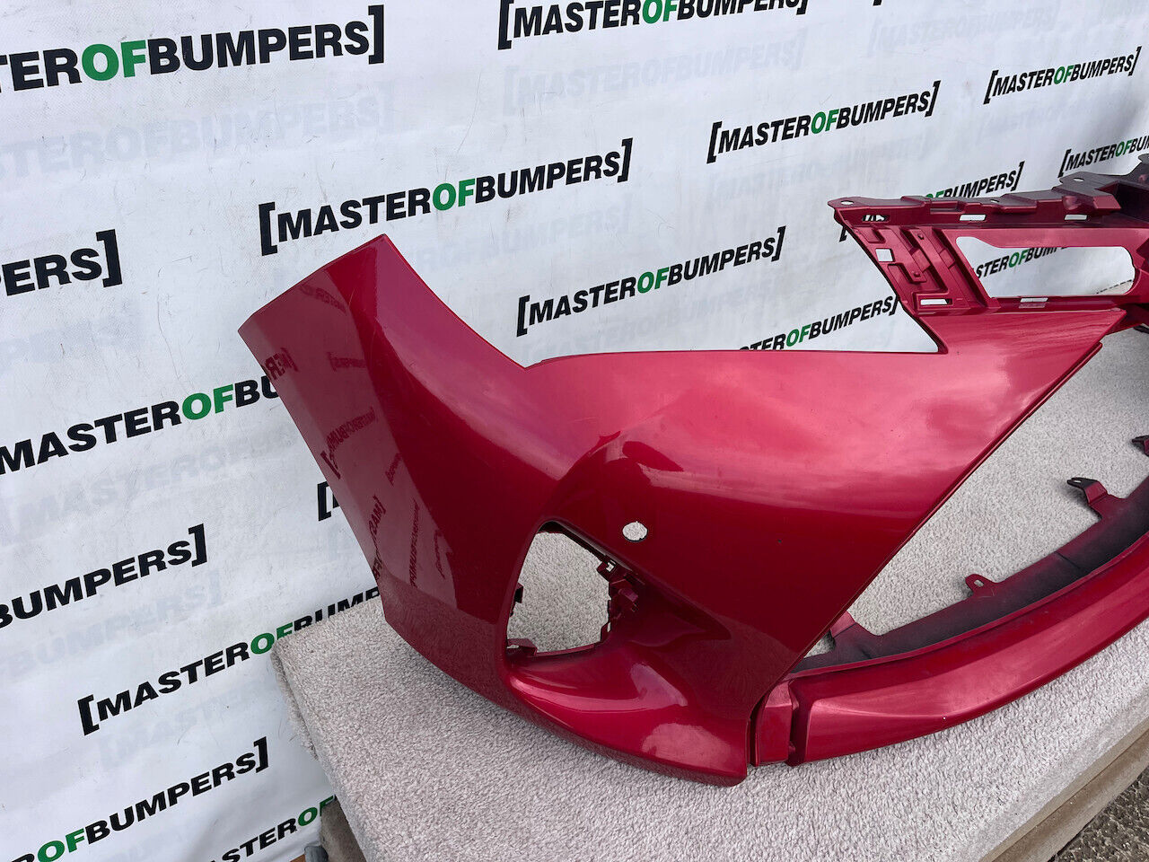 Toyota Yaris Hybrid Mk3 Hatchback 2014-2017 Front Bumper 4 Pdc Genuine [t472]