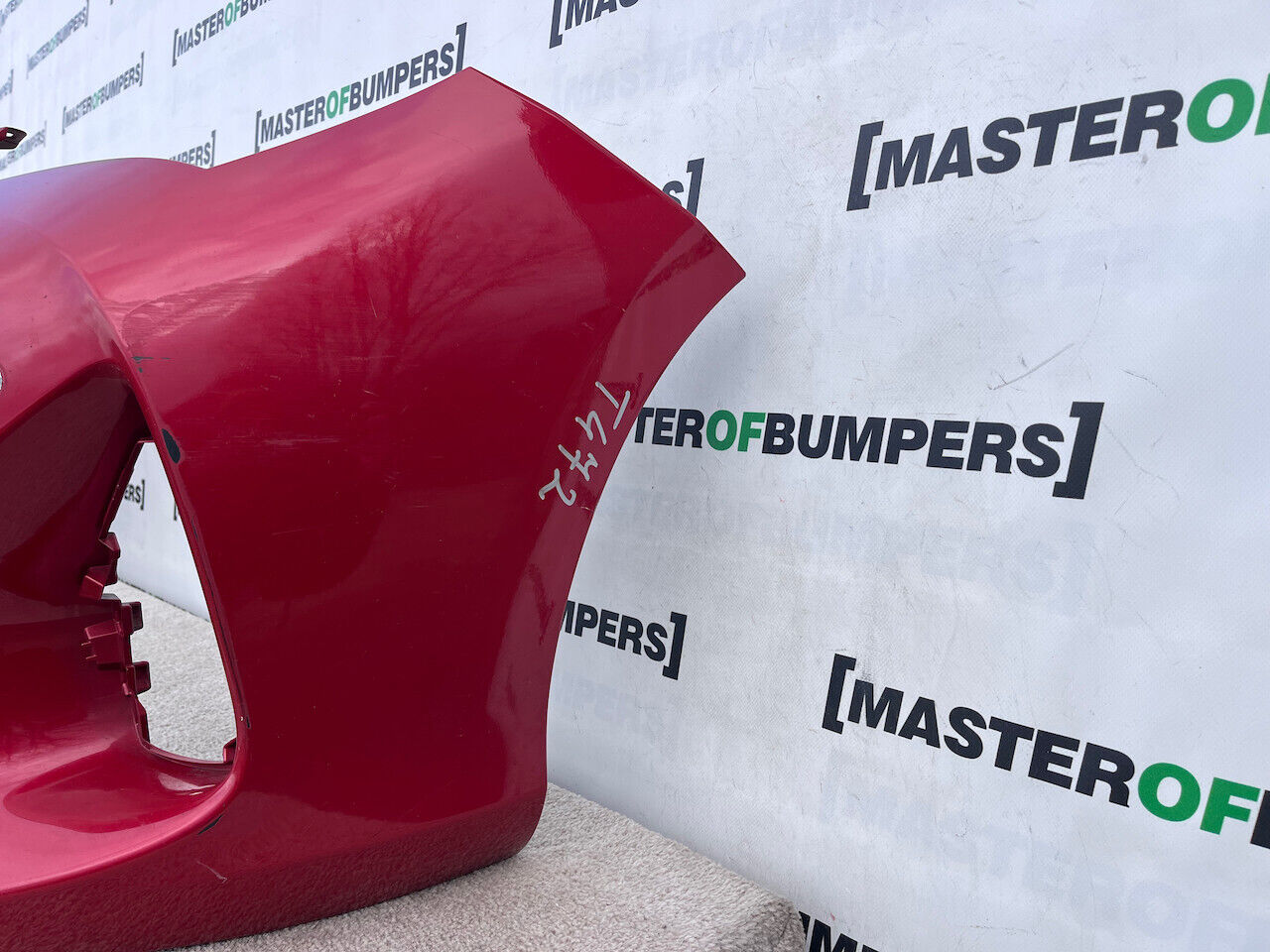 Toyota Yaris Hybrid Mk3 Hatchback 2014-2017 Front Bumper 4 Pdc Genuine [t472]