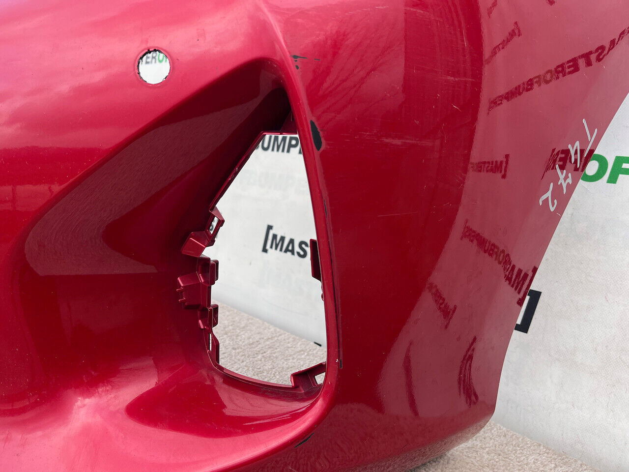 Toyota Yaris Hybrid Mk3 Hatchback 2014-2017 Front Bumper 4 Pdc Genuine [t472]