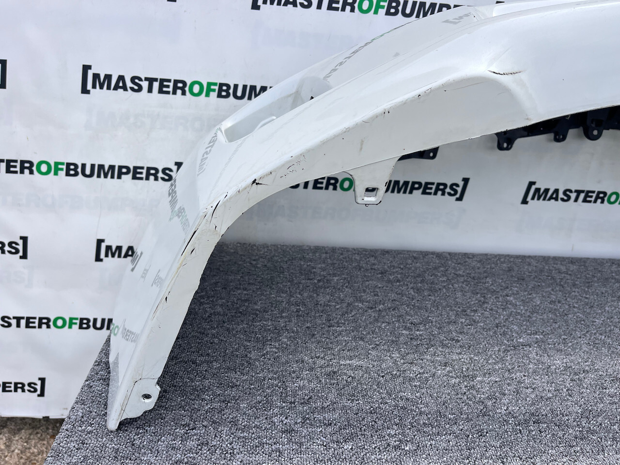 Toyota Prius Mk3 Hatchback 2009-2012 Front Bumper Side Pdc Nojets Genuine [t520]