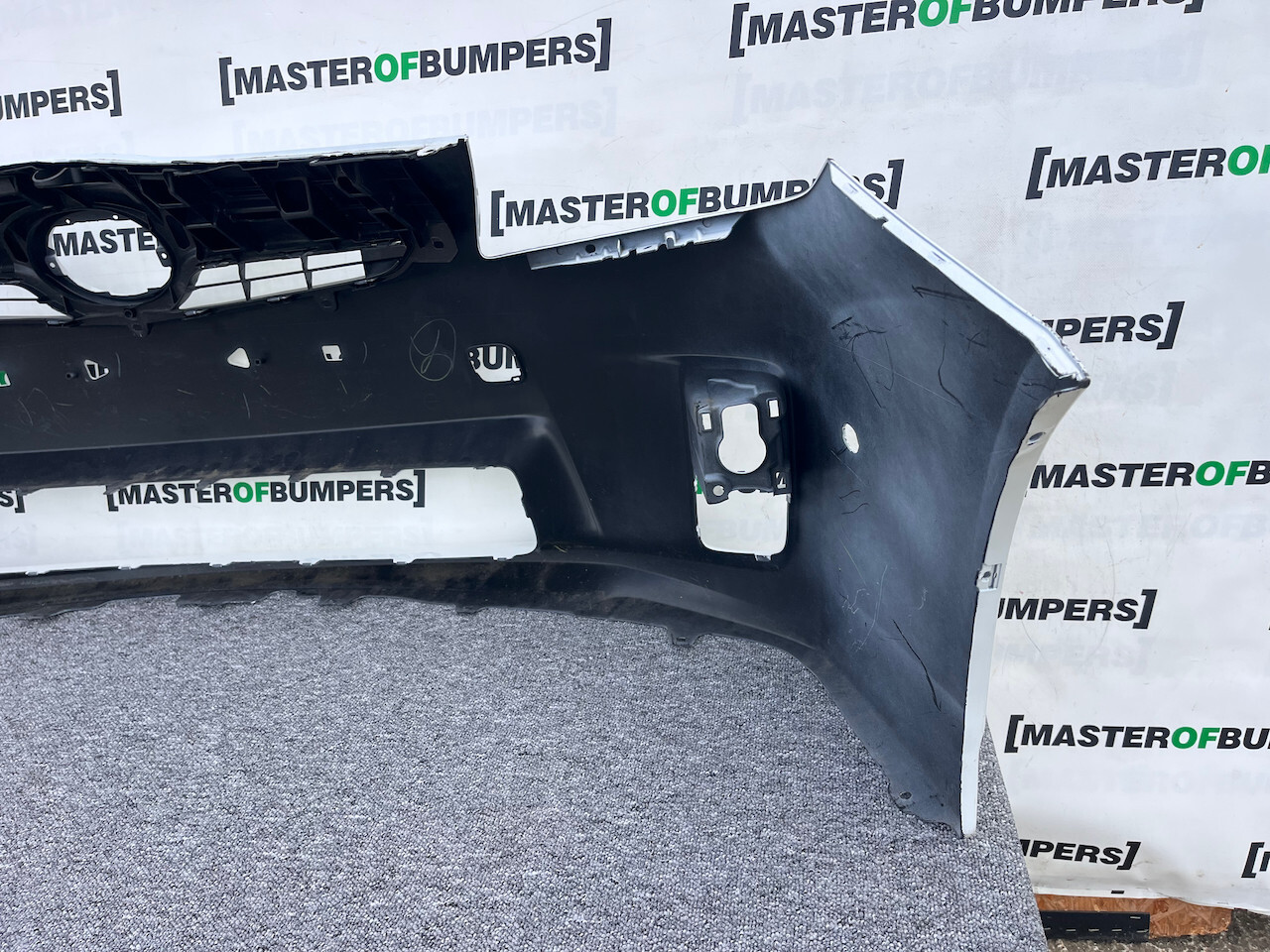 Toyota Prius Mk3 Hatchback 2009-2012 Front Bumper Side Pdc Nojets Genuine [t520]