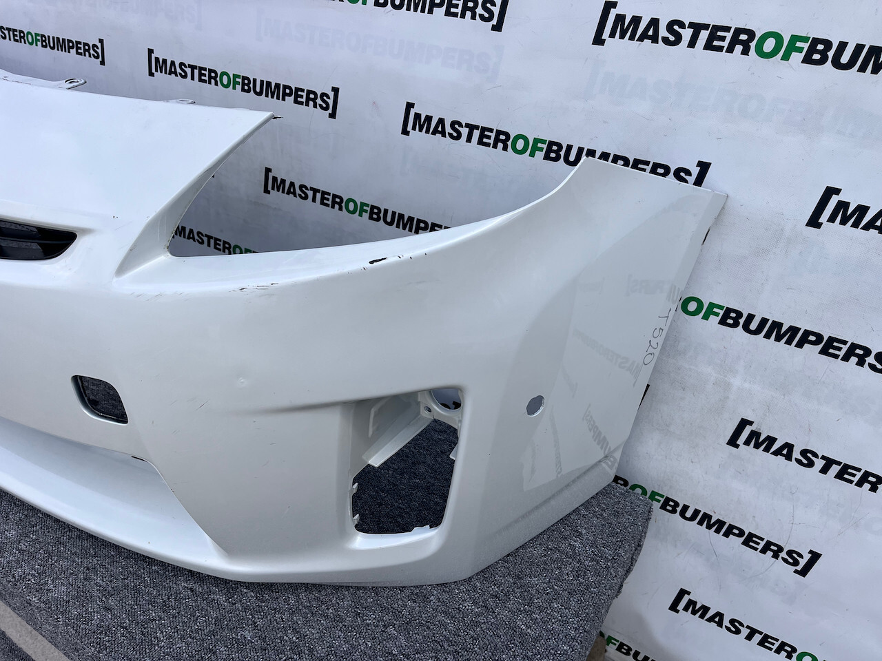Toyota Prius Mk3 Hatchback 2009-2012 Front Bumper Side Pdc Nojets Genuine [t520]