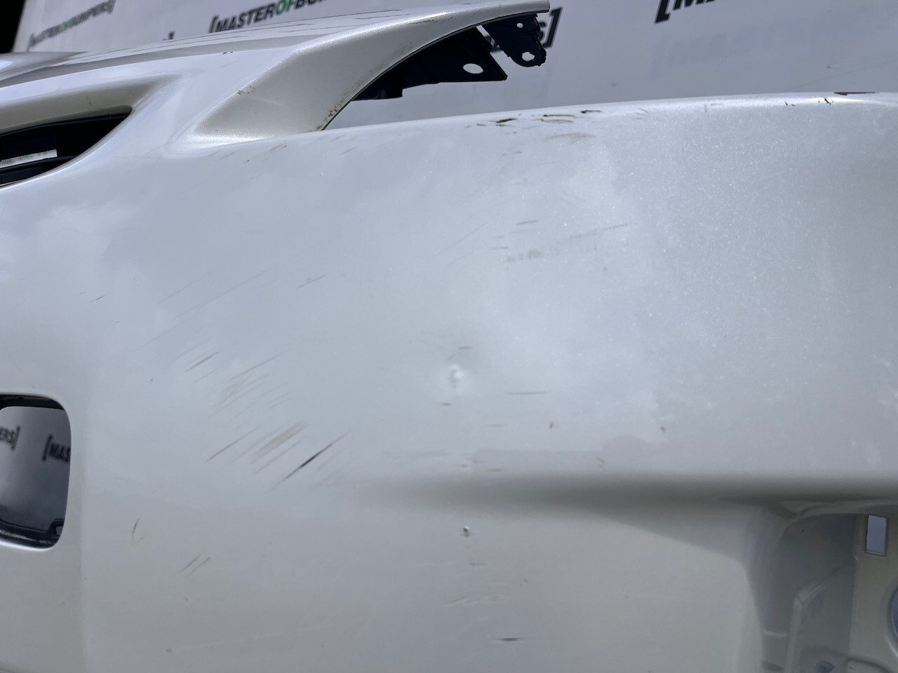 Toyota Prius Mk3 Hatchback 2009-2012 Front Bumper Side Pdc Nojets Genuine [t520]