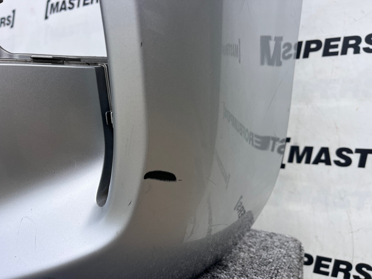 Toyota Land Cruiser Invincible 2018-2021 Front Bumper 4 Pdc +jets Genuine [t521]