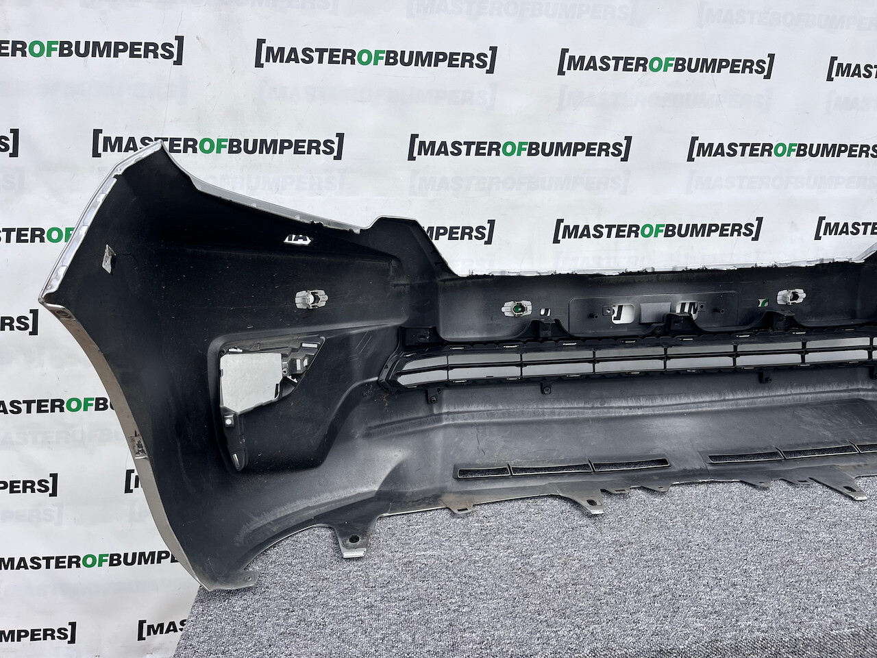 Toyota Land Cruiser Invincible 2018-2021 Front Bumper 4 Pdc +jets Genuine [t521]