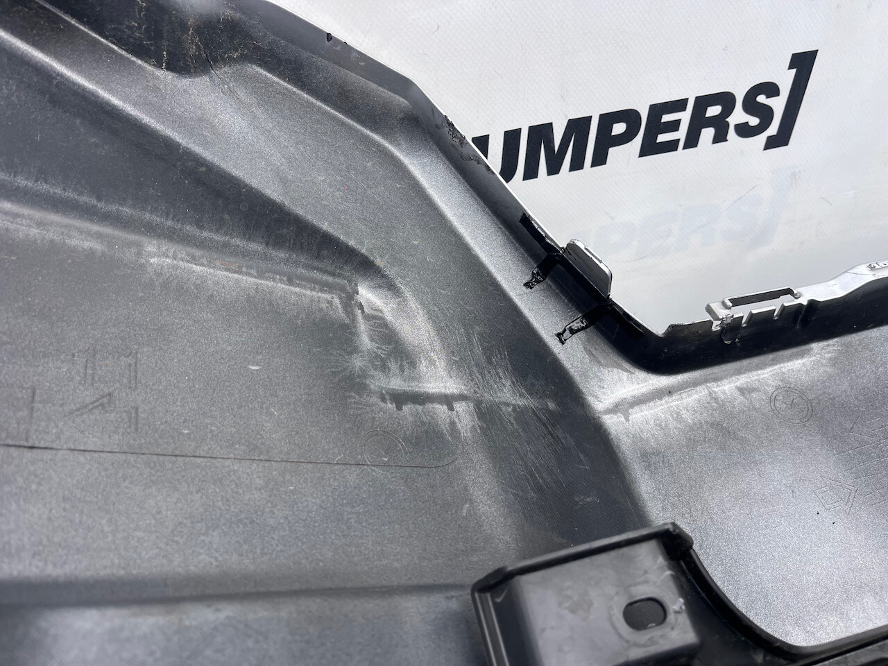 Toyota Land Cruiser Invincible 2018-2021 Front Bumper 4 Pdc +jets Genuine [t521]