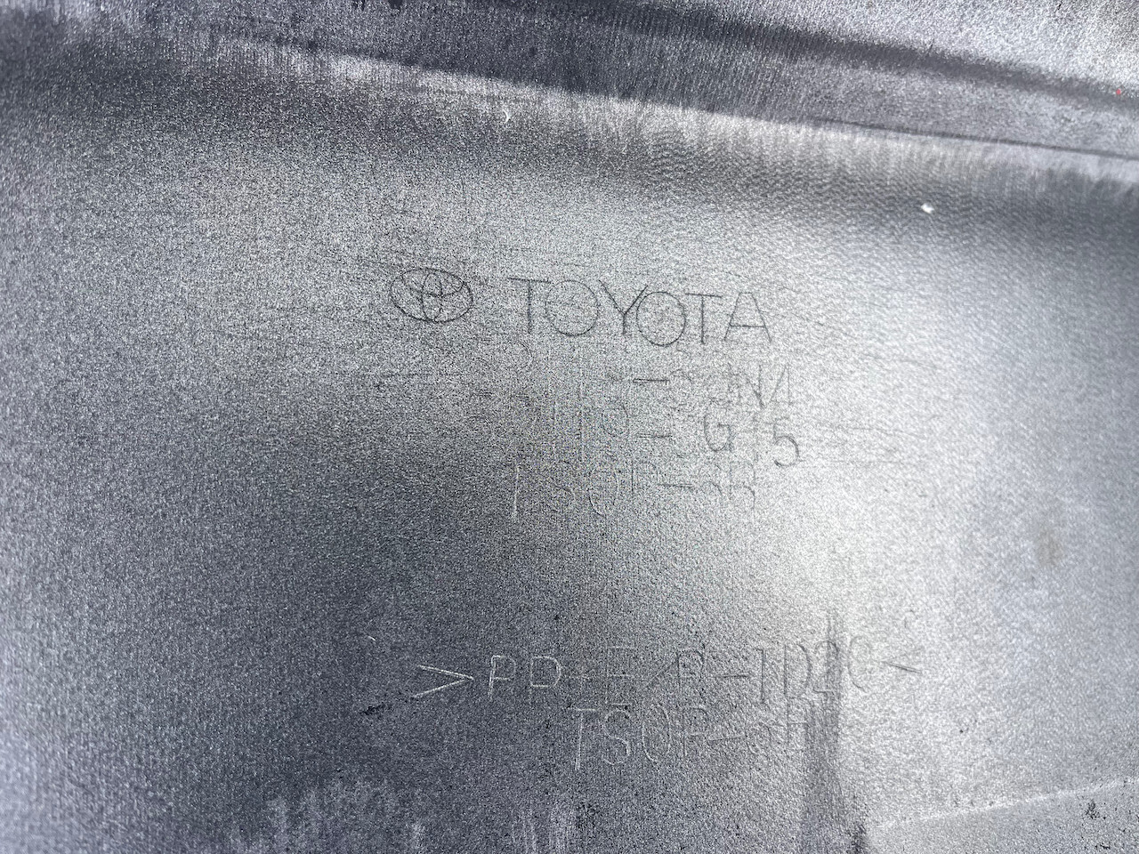 Toyota Land Cruiser Invincible 2018-2021 Front Bumper 4 Pdc +jets Genuine [t521]