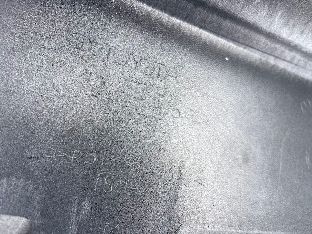 Toyota Land Cruiser Invincible 2018-2021 Front Bumper 4 Pdc +jets Genuine [t521]