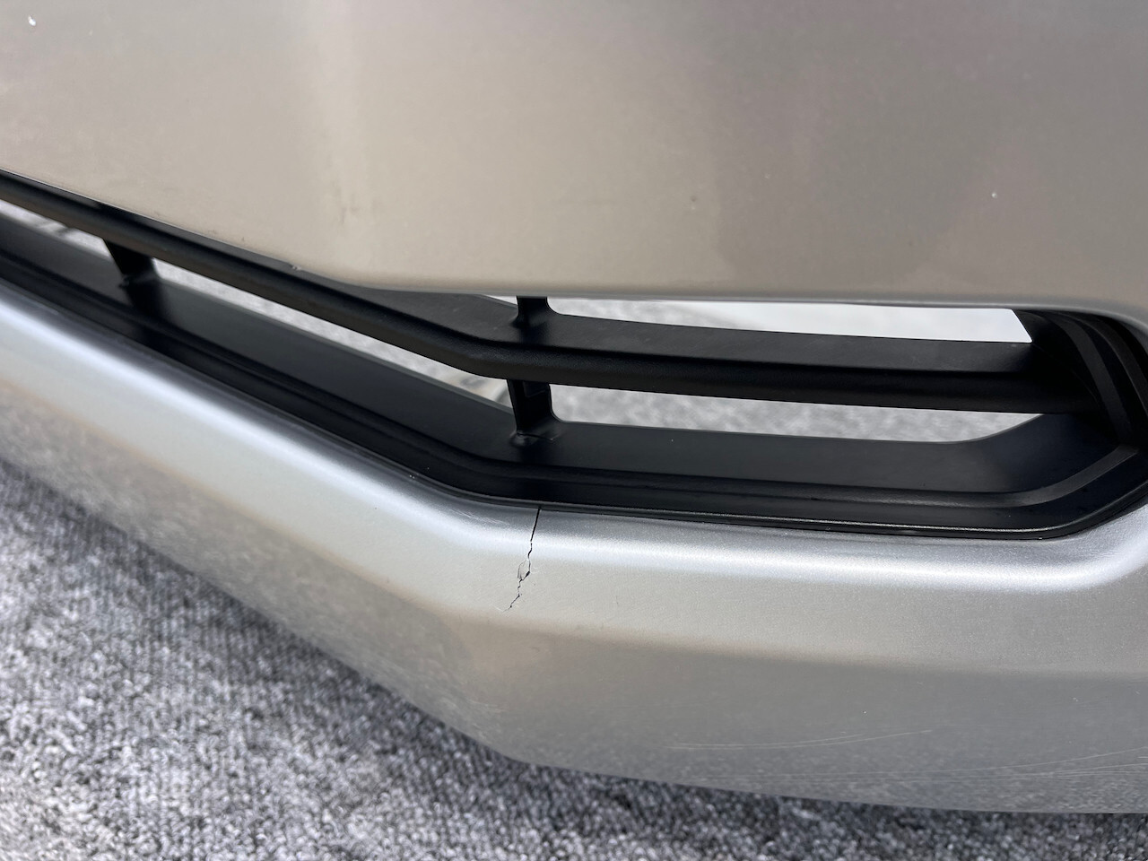 Toyota Land Cruiser Invincible 2018-2021 Front Bumper 4 Pdc +jets Genuine [t521]