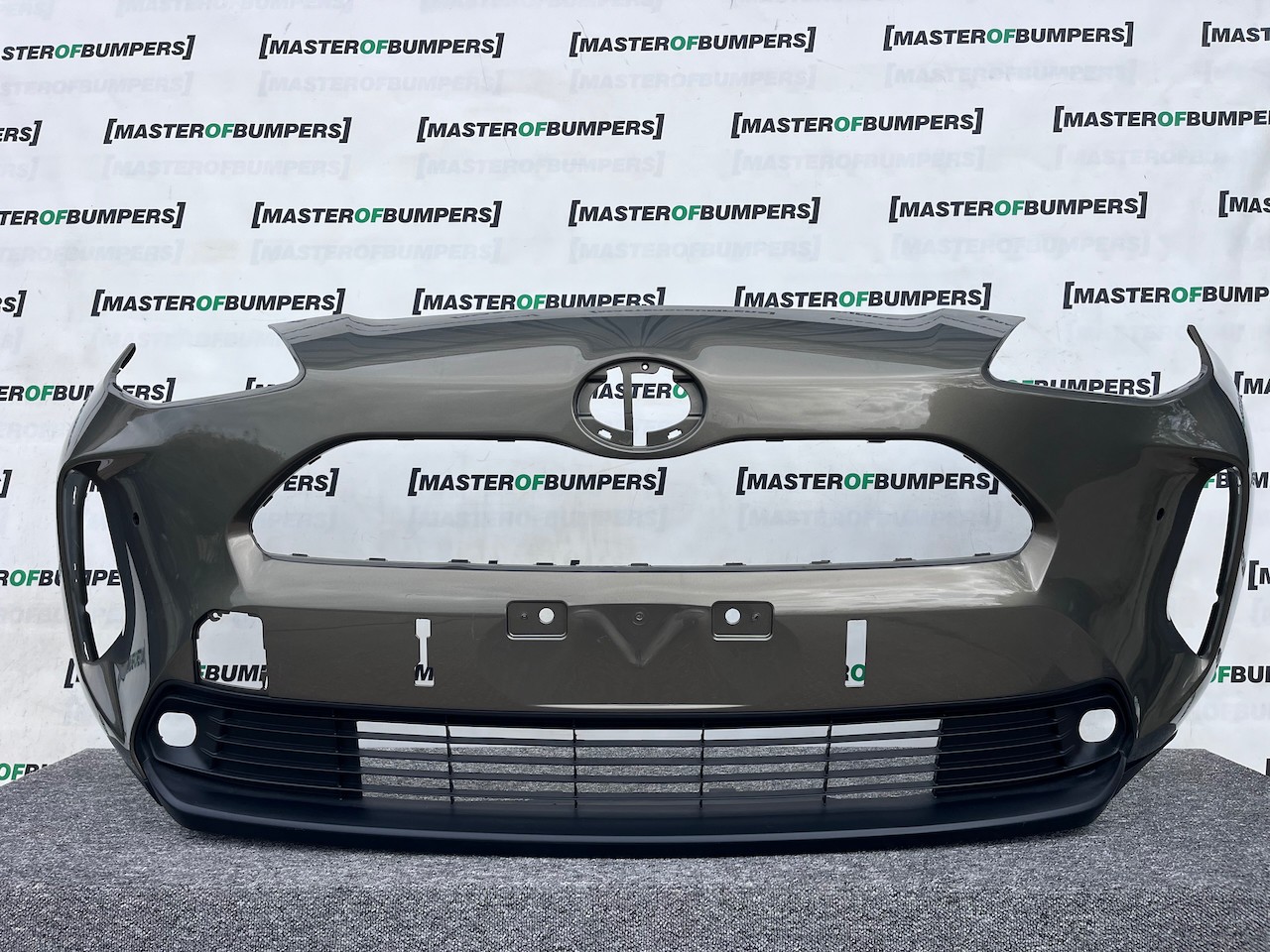 Toyota Yaris Cross Hybrid Excell 2022-2026 Front Bumper No Pdc Genuine [t540]